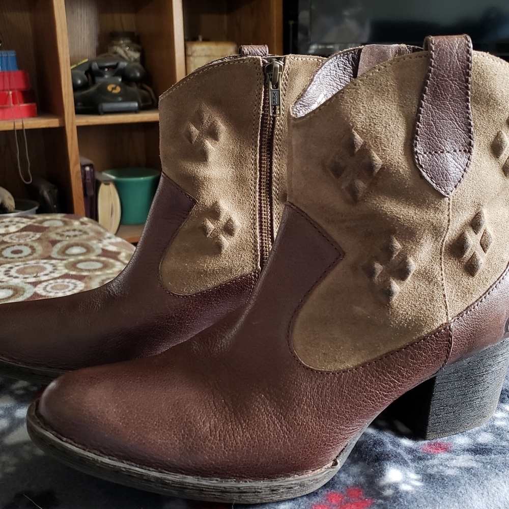 Booties Ankle boots